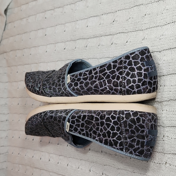 5/$25🌴Toms Black Snake w/Silver Glitter Light Blue 8.5W Casual - Picture 4 of 8